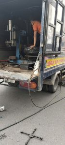 Cứu hộ lốp ô tô giá rẻ Hà Nội- Vá lốp ô tô Hà Nội