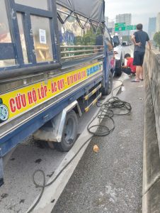 Cứu hộ lốp xe ô tô Hà Nội - Vá lốp ô tô Hà Nội: Giải pháp hiệu quả