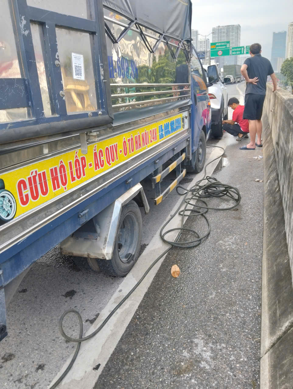 Cứu hộ lốp xe ô tô Hà Nội - Vá lốp ô tô Hà Nội: Giải pháp hiệu quả