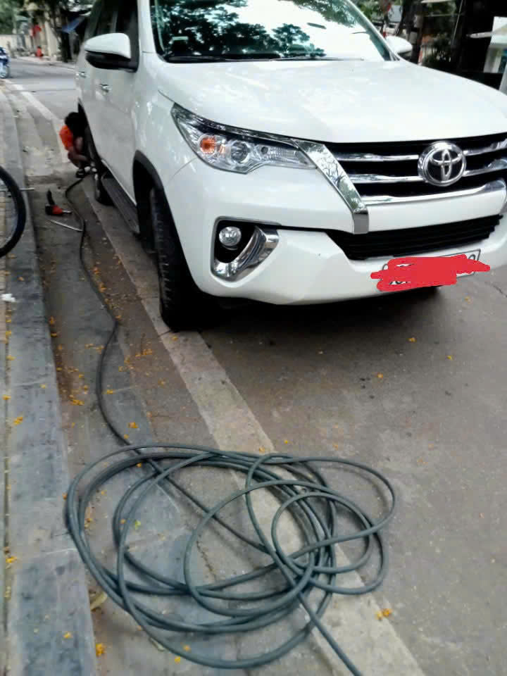 Vá lốp ô tô bị rách Hà Nội- Nguyên nhân gây rách lốp ô tô tại Hà Nội